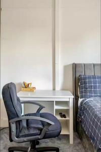 Postel nebo postele na pokoji v ubytování Private Room in Uxbridge near Heathrow