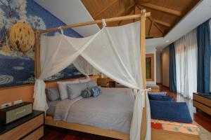 Postel nebo postele na pokoji v ubytování Krabi Resort
