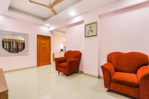 Posezení v ubytování Fabhotel Hathvik Park - Near to Nandanam Metro Station