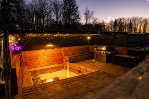 Gallery image of Fireside Lodge near Golf, Ski & Lake in Ågesta