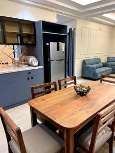 Dapur atau dapur kecil di Hum Homes - Urban Abode