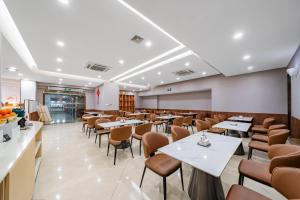 Posezení v ubytování Tonglu City Center Rosery Hotel