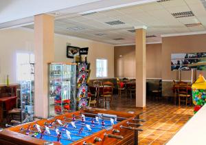 Herní místnost v ubytování CENTRO DE OCIO ALÚA Bungalows Camping Rafting Benamejí