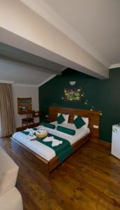 Ένα ή περισσότερα κρεβάτια σε δωμάτιο στο Maşukiye Dream Homes