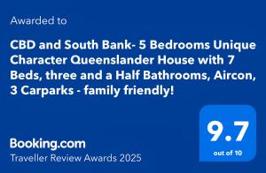 Сертификат, награда, вывеска или другой документ, выставленный в Heritage 5BR home - minutes walk to CBD&South Bank, 3 Parking