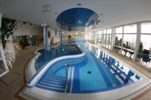The swimming pool at or close to Hotel Panoráma