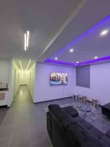 Istumisnurk majutusasutuses Spacious and modern loft with Balneo space