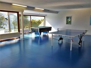 Attrezzature per ping pong presso Collina d'Oro C14 by Fewotessin o nelle vicinanze