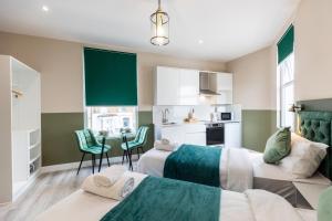 The Chapter Hotels - Finsbury Park的厨房或小厨房