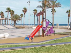 Ο χώρος παιχνιδιού για παιδιά στο ApartUP Patacona Beach I
