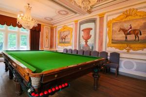 Billardbord på Royal Racing Retreat in Newmarket