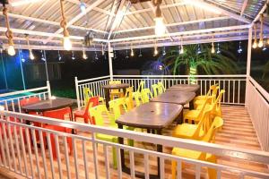 Φωτογραφία από το άλμπουμ του Fortune Farms - Scenic resort with Raindance,Gazebo,Pool&Hill Views σε Chinchavli