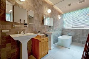 Koupelna v ubytování HACIENDA VISON hotel