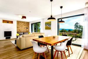 Un lugar para sentarse en Apartmány Na výsluní Šumava - Pěkná vyhlídka