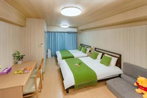 Postel nebo postele na pokoji v ubytování Room 204 Nishi-Shinjuku Gochome 9 minutes walk 40 square meters Sleeps up to 6 people