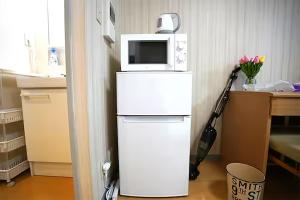 Kuchyň nebo kuchyňský kout v ubytování Room 204 Nishi-Shinjuku Gochome 9 minutes walk 40 square meters Sleeps up to 6 people