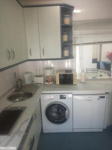 Kuchnia lub aneks kuchenny w obiekcie Appartement Penthouse II 15 - 5
