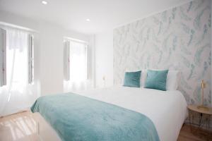 Gallery image of Barreiro Charming House in Barreiro +25 photos