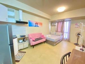 Η κουζίνα ή μικρή κουζίνα στο Studio Condo at Ayala Centrio Mall with Unli Wifi and Netflix