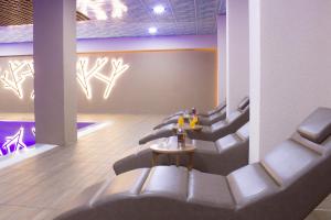 Posezení v ubytování Sarissa Hotel