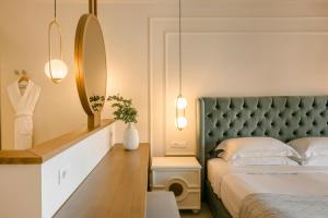 Posteľ alebo postele v izbe v ubytovaní Thalassa Boutique Hotel - Adults Only