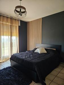 Postel nebo postele na pokoji v ubytování Monnalisa home