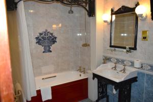 Gallery image of Donington Manor Hotel in Castle Donington