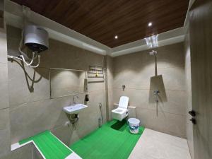 Un baño de Hotel Vilaasitaa inn Ujjain