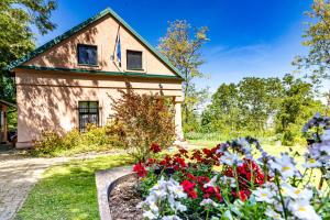 Zahrada ubytování House Mikin Dol