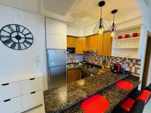 Köök või kööginurk majutusasutuses Modern Apartment in the heart of Tangier