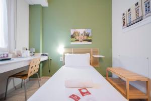 Postel nebo postele na pokoji v ubytování Best Quality Hotel Gran Mogol