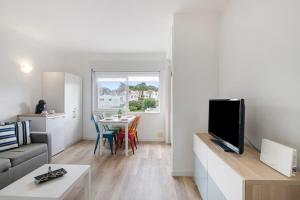 Μια τηλεόραση ή/και κέντρο ψυχαγωγίας στο Sun and Serenity