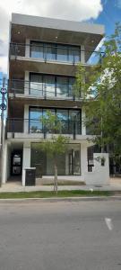 Το κτήριο όπου στεγάζεται  το διαμέρισμα
