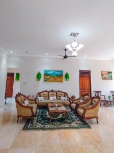 Photo de la galerie de l'établissement ndalem singgah malioboro by abiza, à Demangan