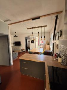 Η κουζίνα ή μικρή κουζίνα στο Superbe Maison proche du centre ville de Perpignan +5 φωτογραφίες