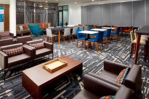Posezení v ubytování SpringHill Suites by Marriott Columbus Easton Area