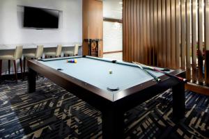 Biliár nebo kulečník v ubytování SpringHill Suites by Marriott Columbus Easton Area