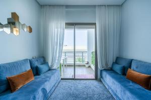 Charming Flat with Pool view Fast Wi-Fi的休息区
