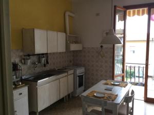Intorno Firenze B&B tesisinde mutfak veya mini mutfak