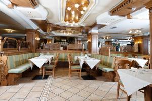 Restaurace v ubytování Hotel Intermonti