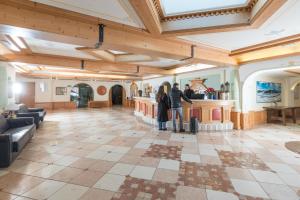Hosté ubytování Hotel Intermonti + 37 fotografií