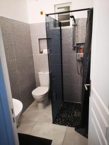 Koupelna v ubytování Villa avec piscine à Saint-François - 72 m² vue