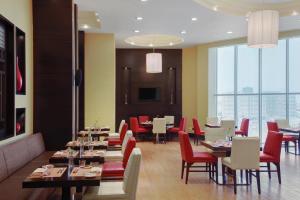 Posezení v ubytování Courtyard by Marriott Jazan