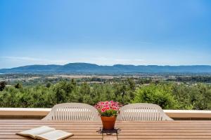 Photo de la galerie de l'établissement Astarte Villas - Pearl Private Villa with Pool, à Kalamaki