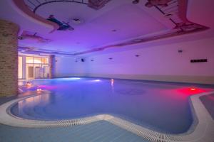 The swimming pool at or close to Hotel Casale