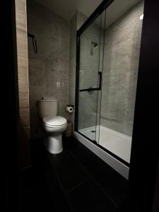 Koupelna v ubytování Bkway Hotel Brooklyn