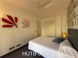 Lova arba lovos apgyvendinimo įstaigoje Palau de la música 11