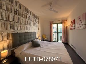 Lova arba lovos apgyvendinimo įstaigoje Palau de la música 11