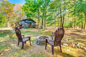Zahrada ubytování half Mi to Bear Creek Lake Gem with Fire Pit!
