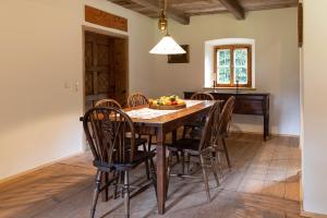 Fotografie z fotogalerie ubytování Ferienhaus Nöstlbach v destinaci Pittenhart